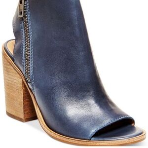 Steve Madden Terraa Blue Leather Heeled Shooties